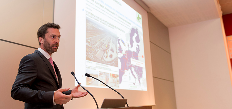 “New digital technologies are reshaping the functioning of entire supply chains” “New digital technologies are reshaping the functioning of entire supply chains”